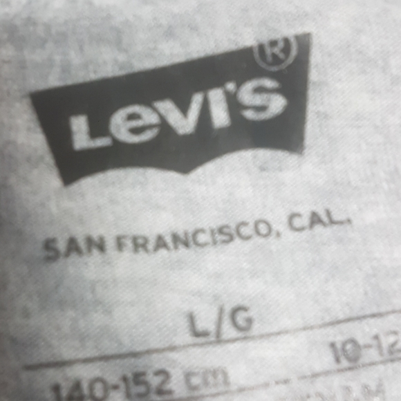 2 tshirt levis - Picture 3 of 3